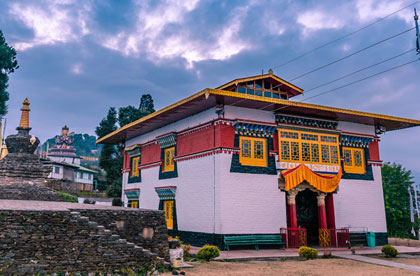 pelling travel guide