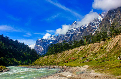 yumthang nearest place