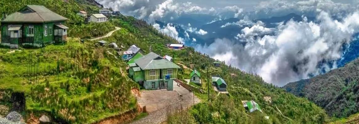 Stunning Gangtok visit to view snow-capped mountains during winter